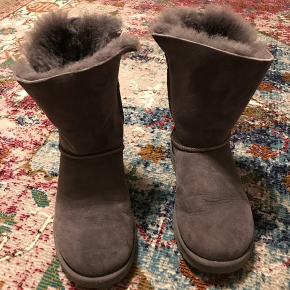 Gray UGG boots - Picture 2 of 4